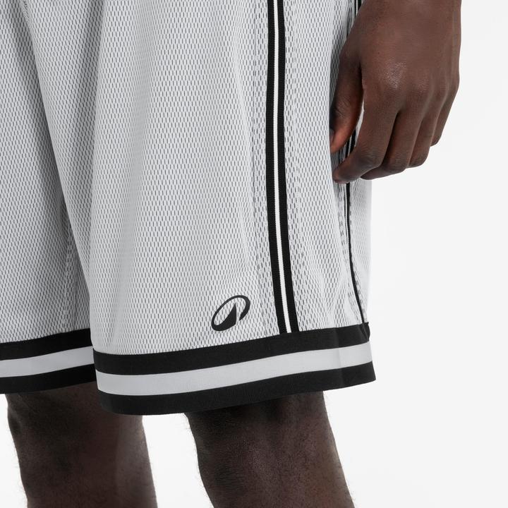 Actual product image Kipsta Damen/Herren Basketball Shorts wendbar leicht - SHR 500 schwarz-weiss (M)