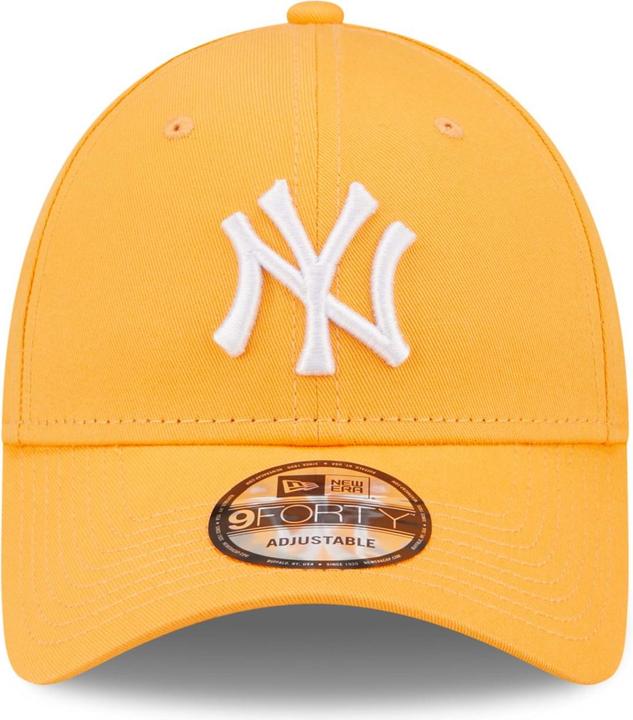 Actual product image New Era 9Forty Strapback Cap - New York Yankees Gold