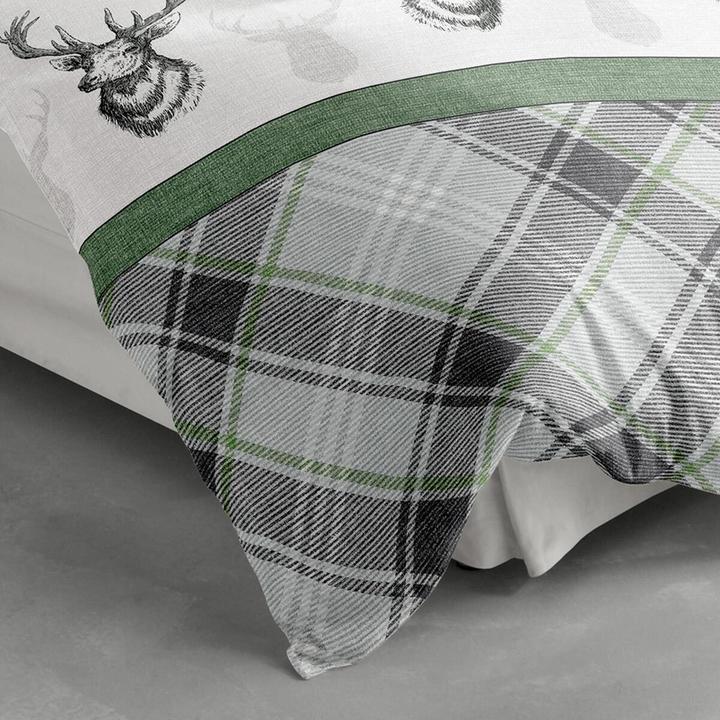 Actual product image Traumschlaf Deer (Bedding set, 155x200 cm + 80x80 cm)