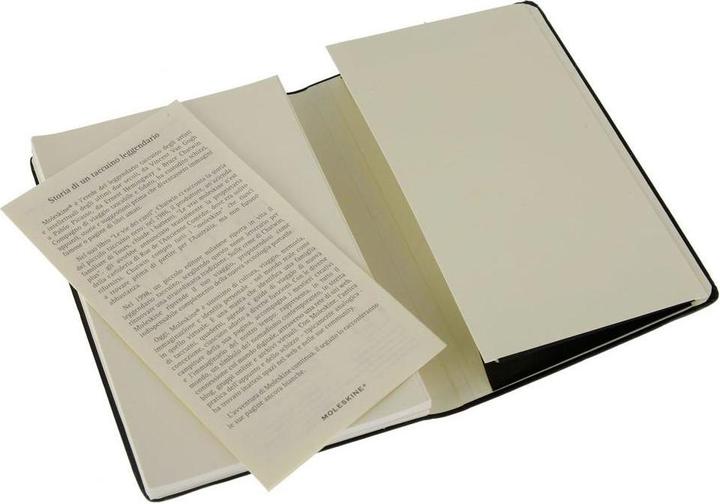 Actual product image Moleskine Notebook Classic Large (A5, Lined, Hardcover)