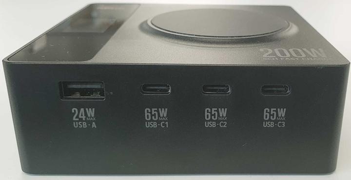 Image du produit Isdt Power 200 4+1 3x USB-C 1x USB-A avec fonction de charge sans fil (65 W)
