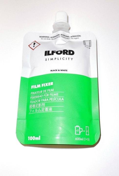 Produktbild Ilford Simplicity Analog-Film Kit (Stoppbad, Negativentwickler, Fixierbad, Netzmittel, Sonstige Chemie)