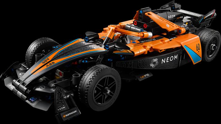 Produktbild LEGO NEOM McLaren Formula E Race Car (42169, LEGO Technic)