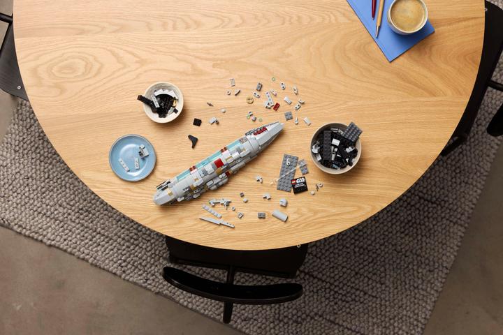 Actual product image LEGO Sternkreuzer Heimat Eins (75405, LEGO Star Wars)