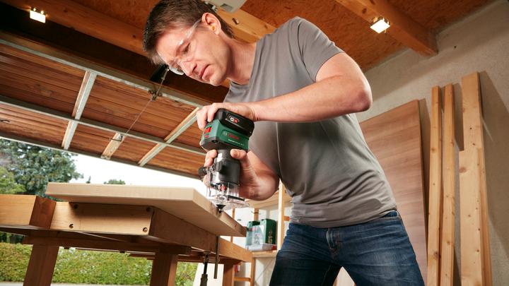 Produktbild Bosch Home & Garden AdvancedTrimRouter 18V-8