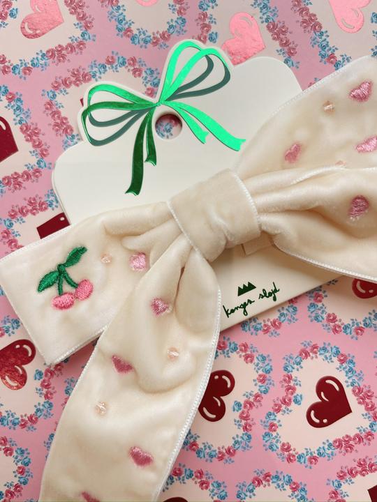 Image du produit Konges Slojd Velvet Bow Haarspange Pearly Ivory (1 pcs)