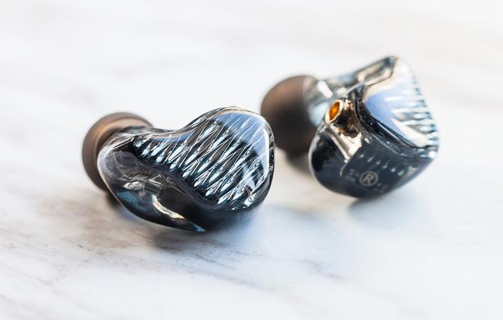 Actual product image FiiO FA7 (Cable)