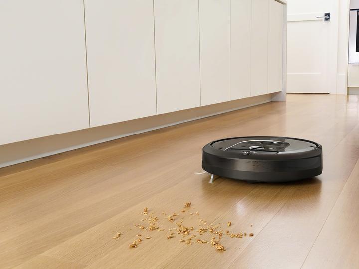 Actual product image iRobot Roomba i7+ (Robot vacuum)