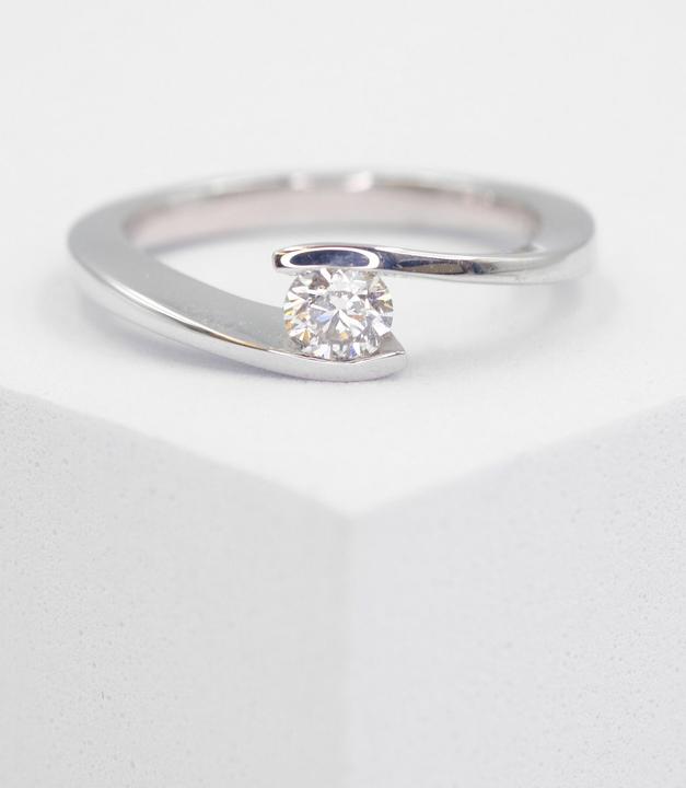 Actual product image Muau Solitaire (56, 750/18 K Gold)