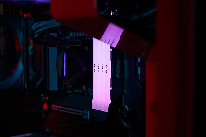 Image du produit Kingston 16GBDDR4-4600MT/S CL19DIMM (2 x 8GB, 4600 MHz, RAM DDR4, DIMM)