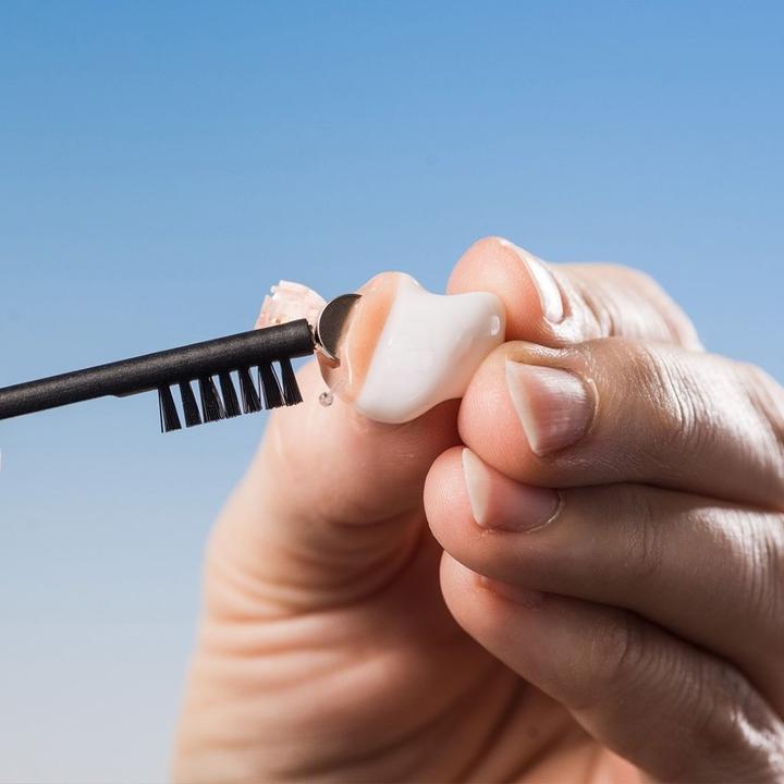 Actual product image Bachmaier oto-fresh cerumen brush