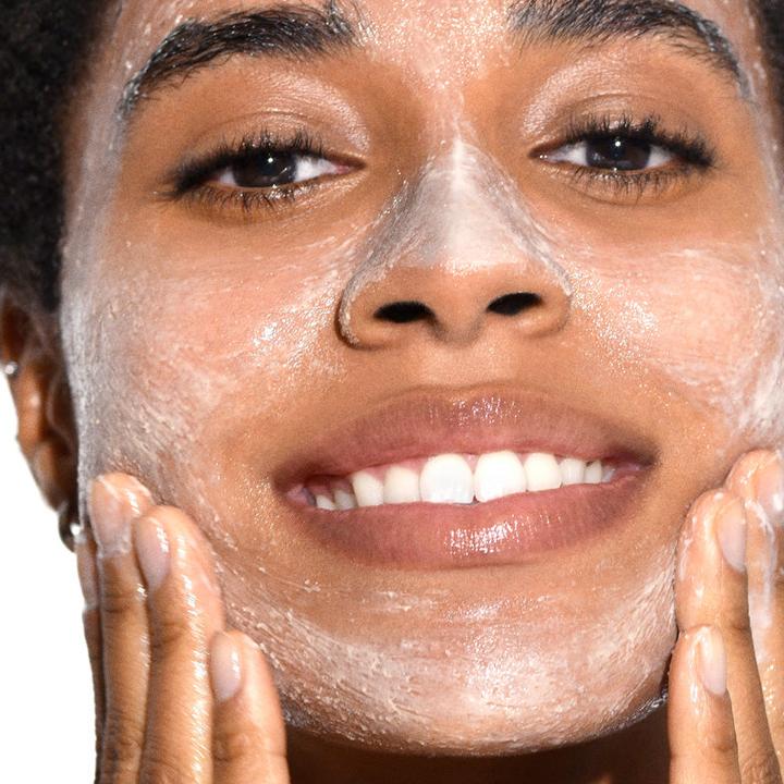 Actual product image Veralab Smoothy Gentle Scrub Exfoliating And Gentle Cleanser For The Face - 50 Ml (Exfoliation, 50 ml)