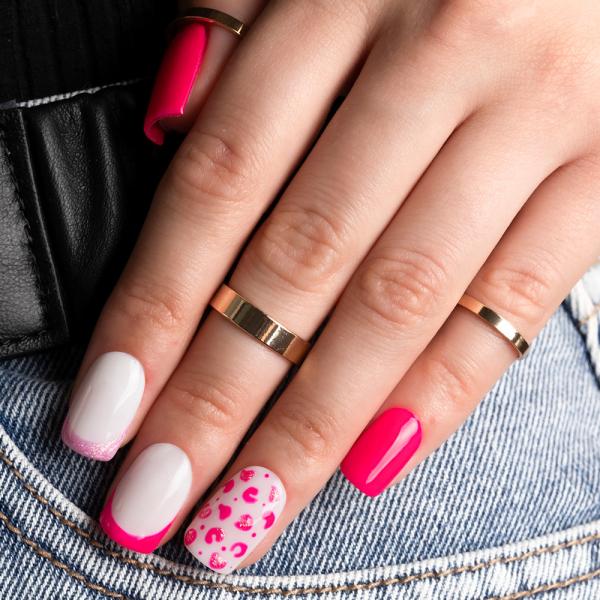 Actual product image Maliva Gel lacquer 053 UV/LED (Bright Shiny Pink, UV gel varnish)