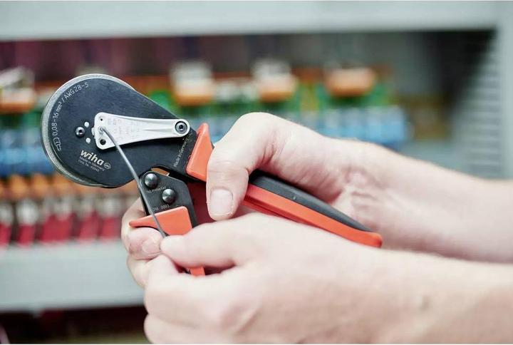 Actual product image Wiha Crimping tool (210 mm)