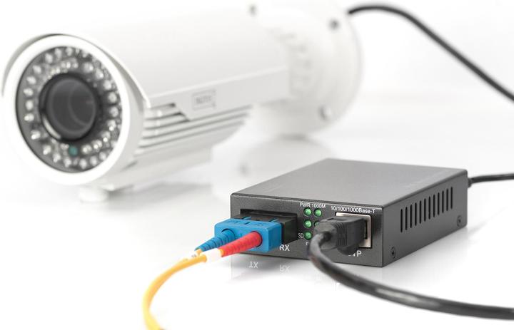Produktbild Digitus PoE Media Converter Singlemode 10/100/1000Base-T to 1000Base-LX Incl. PSU 30W SC connector Up to... (Media Konverter)