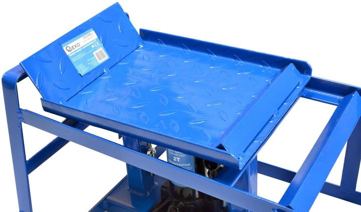Produktbild GEKO Auffahrrampe mit Hebebühne 2t, 1 St.
