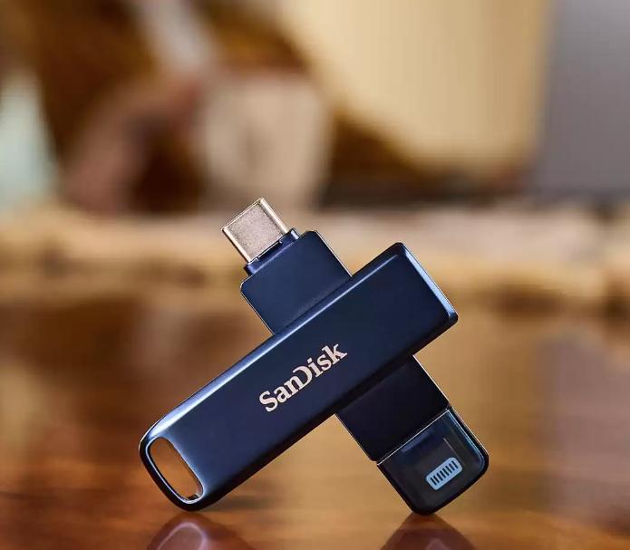 Actual product image SanDisk iXpand Phone Drive (256 GB, USB-C)