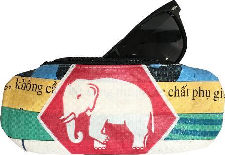 Immagine prodotto Bekos Upcycling - Custodia per occhiali da borse riciclate Patchwork Elephant R