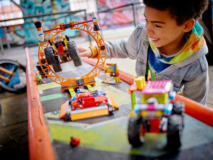 Immagine prodotto LEGO Arena per spettacoli acrobatici (60295, LEGO City)