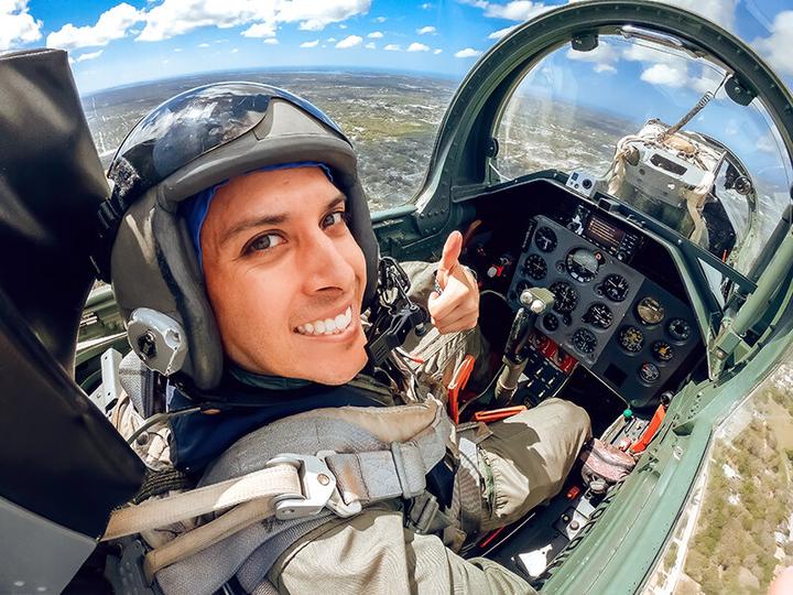 Produktbild Smartbox Einzigartiger Flug im L-39 Albatros Kampfjet über die Schweizer Bergwelt (1 Pers.)