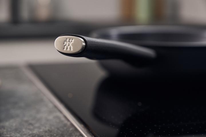 Image du produit Zwilling - Madura Plus Ceramic Saute Pan - Sort - 24 cm (24 cm, Poêle à frire, Aluminium)