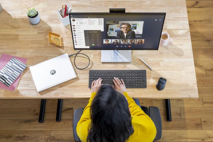 Actual product image HP E27d G4 (2560 x 1440 pixels, 27")