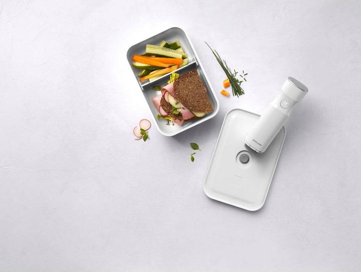 Actual product image Zwilling Vacuum lunch box, M, plastic, 18.5x11.5x7.6 cm - 0.8L (0.80 l)