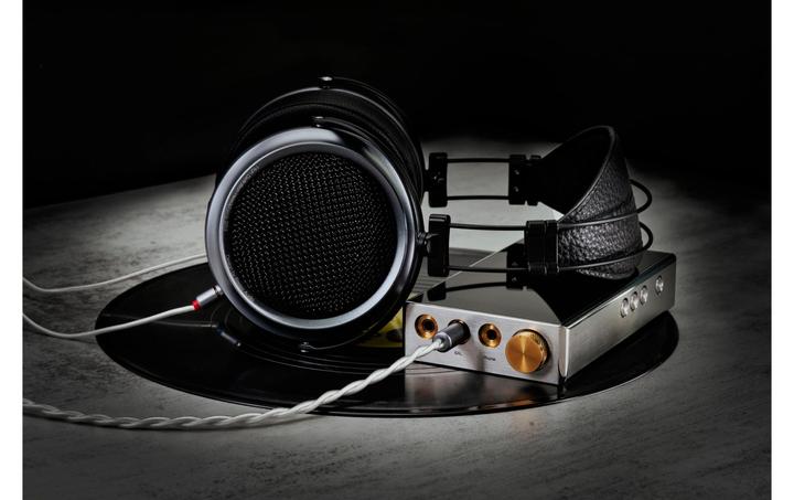 Actual product image iBasso SR3 (No noise cancelling, Cable)