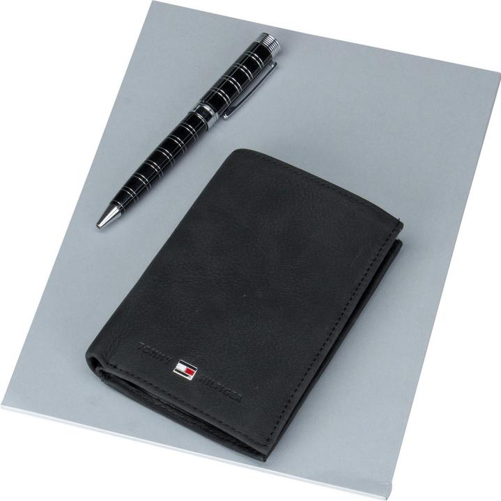 Actual product image Tommy Hilfiger Johnson N/S Wallet W/Coin Pocket