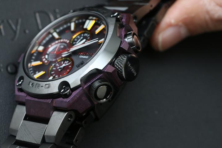 Immagine prodotto G-Shock MRG-G2000GA- GASSAN (Cronografo, Orologio interconnesso, Orologio da polso analogico, 54.70 mm)