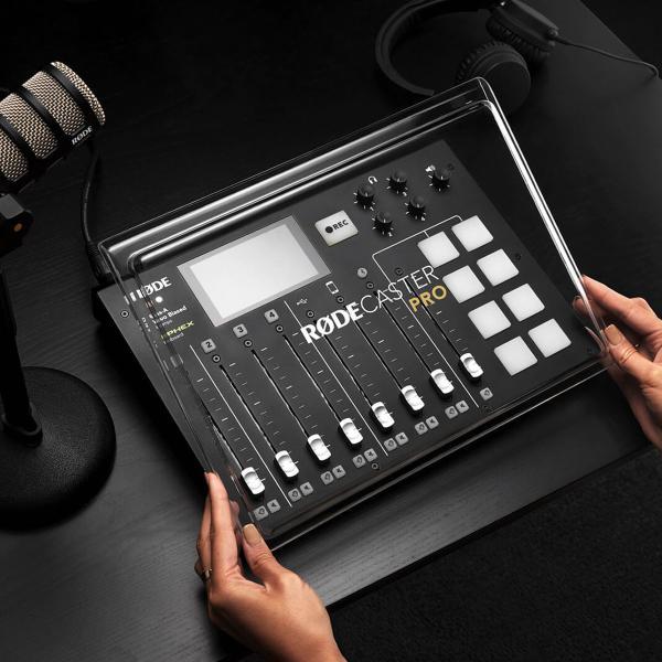 Actual product image RØDE RODECover Pro