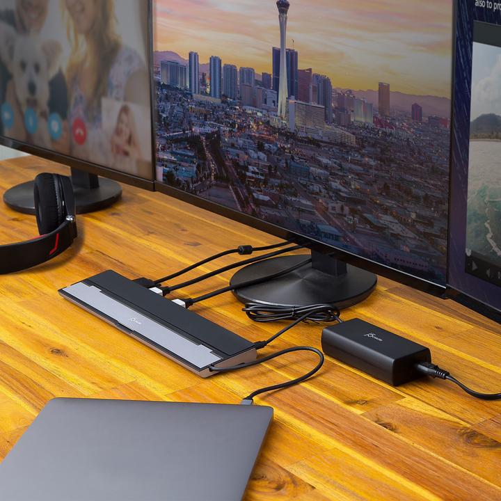 Image du produit j5Create JCD543P Station d’Acceuil USB-C™ à Triple Affichage, comprend 2x ports HDMI et 5x ports USB (USB-C, 4 Ports)
