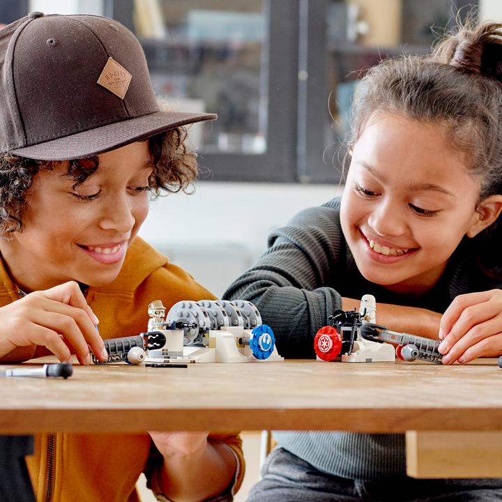 Actual product image LEGO Action Battle Hoth Generator Attack (75239, LEGO Star Wars)