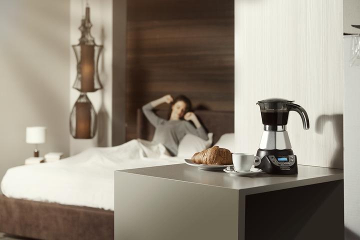 Immagine prodotto De'Longhi Alicia Plus EMKP 21B Tazza Moka Elettrica (2 T.)
