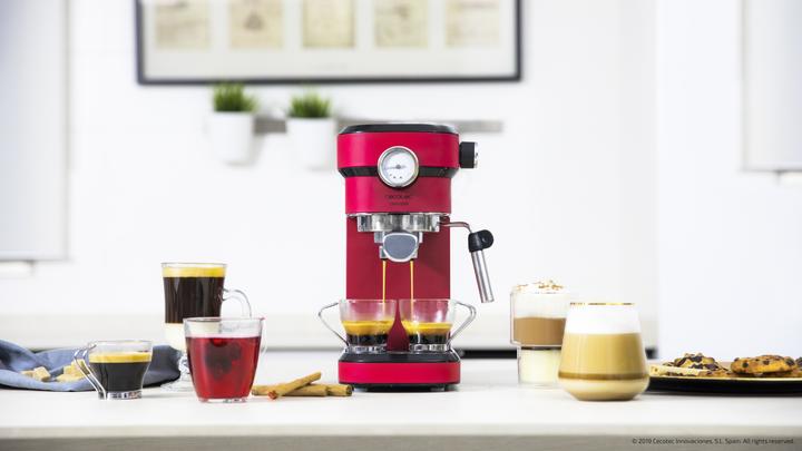 Actual product image Cecotec Red, With pressure gauge (EU plug)