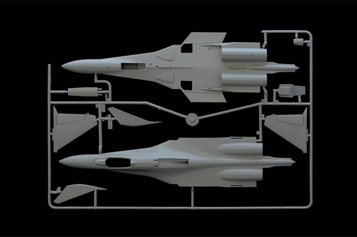 Actual product image Italeri Su-27D Sea Flanker