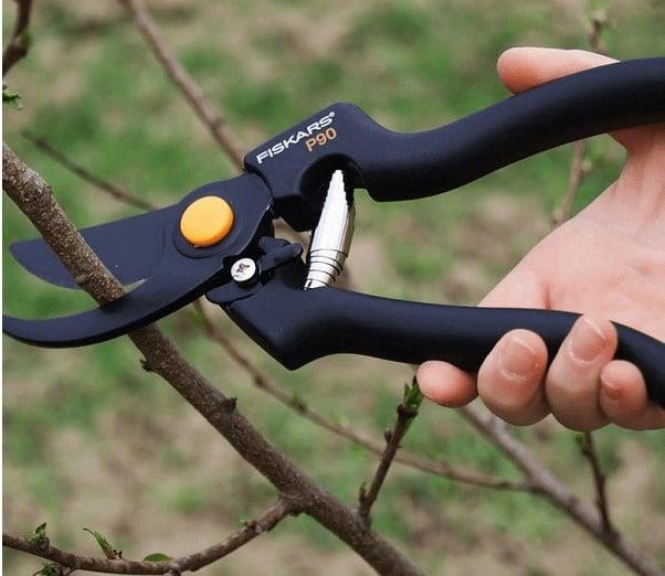 Actual product image Fiskars Garden Shears Bypass Pro 111960