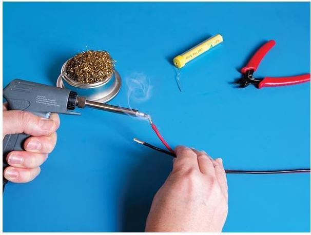 Produktbild Velleman Ceramic Soldering Gun "Quick Hot" 30-130W 220-240Vac