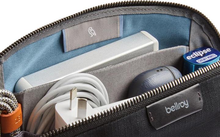 Actual product image Bellroy Desk Caddy (Manicure set)
