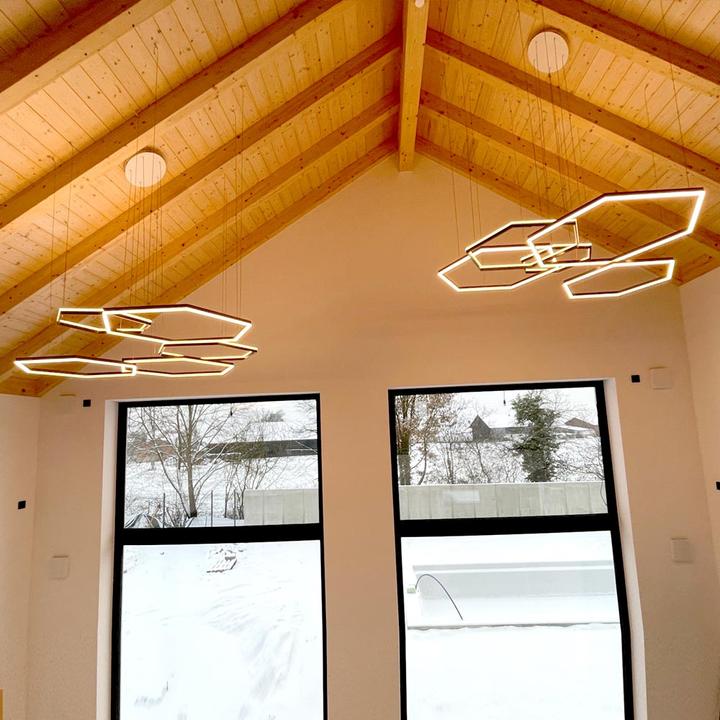 Produktbild s.luce Hexa eckige LED-Pendelleuchte Esstisch Direkt oder Indirekt (3100 lm)