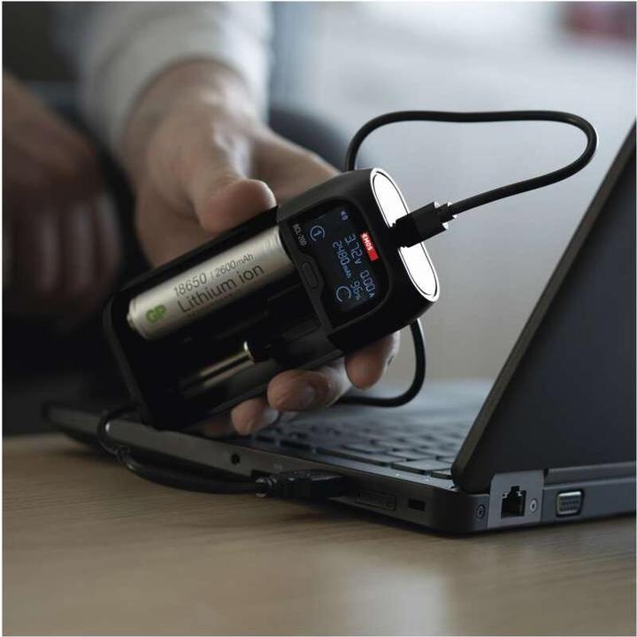 Actual product image Emos Universal Li-ion Battery Charger BCL-20D (1 pcs., Battery + charger)