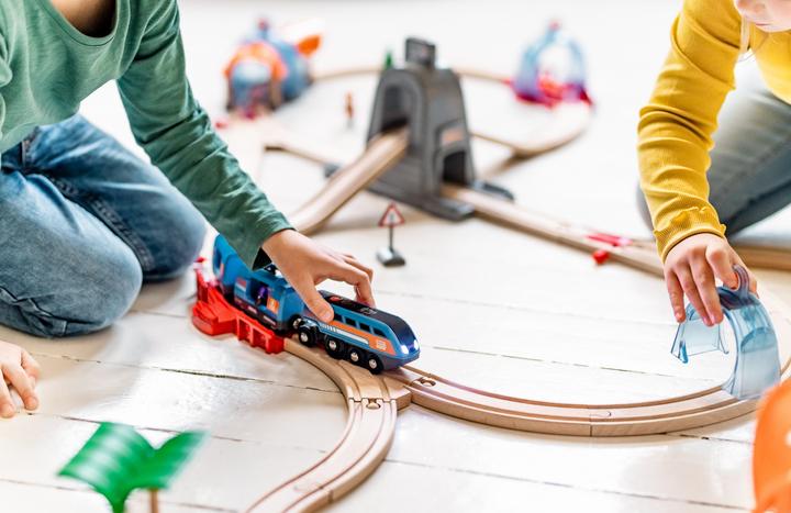 Produktbild Brio Smart Tech Tunnel Reisezug Set