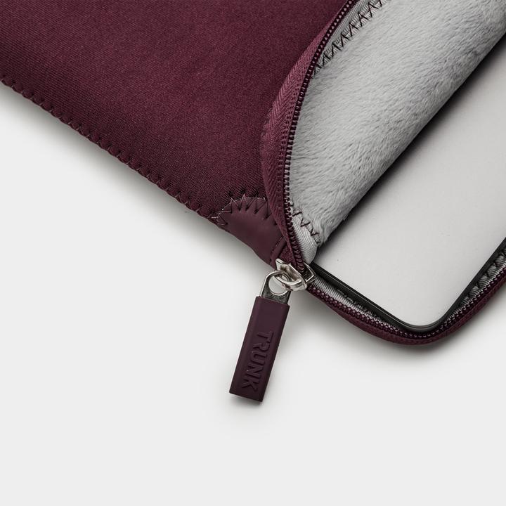 Actual product image Trunk Neoprene Sleeve for MacBook Pro/MacBook Air 2016-2020 13" wine red (13", Apple)