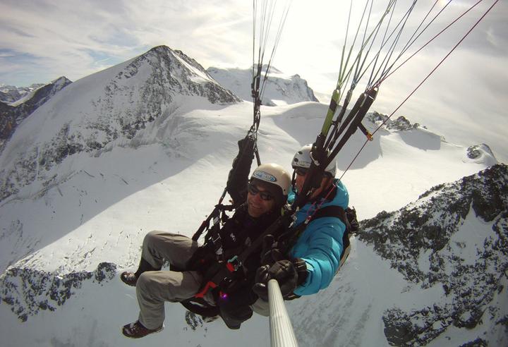 Immagine prodotto Volo turistico in elicottero (1 pers.)