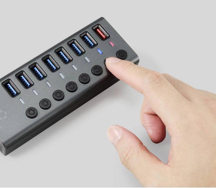 Produktbild Renkforce RF-HUB-380 8 Port USB 3.2 Gen 1-Umschalter + Hub (USB 3.0) mit Aluminiumgehäuse Silber-Sc (USB-A, 8 Ports)