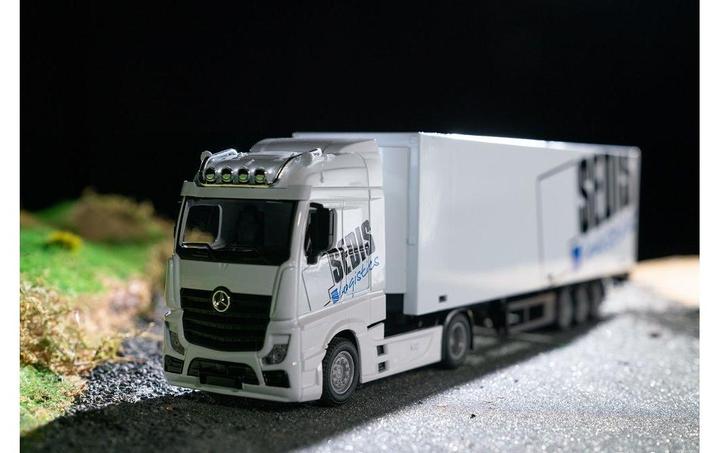 Produktbild Bburago Mercedes Lastwagen