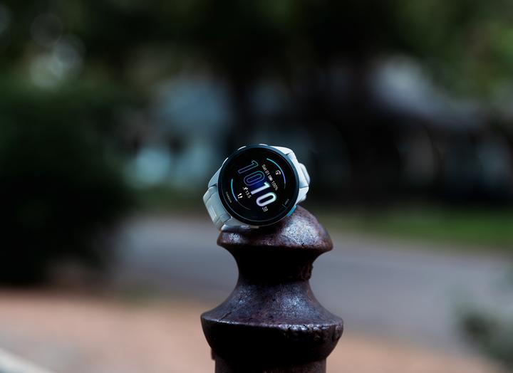 Image du produit Garmin Forerunner 165 (43 mm)
