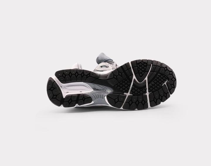 Actual product image New Balance 2002 RST (40)