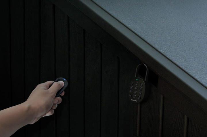 Actual product image Igloohome Keyfob Bluetooth