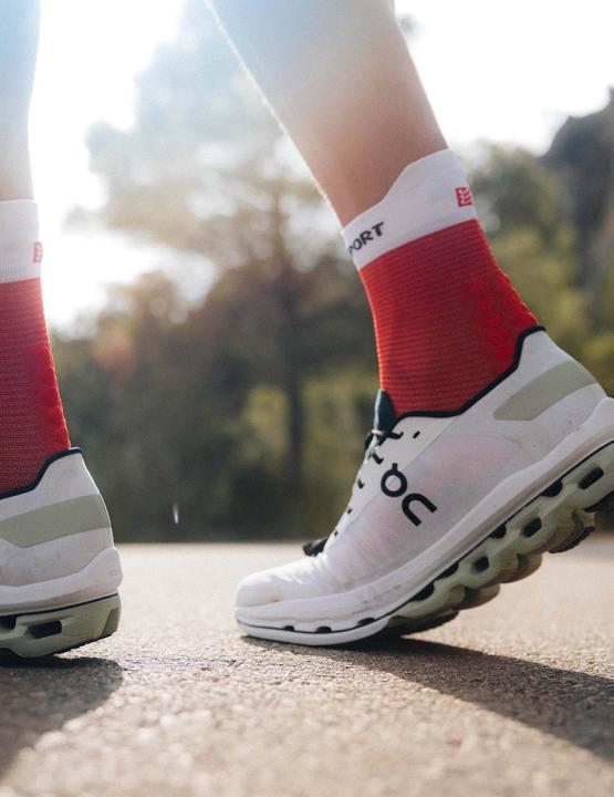 Immagine prodotto Compressport Calzini da corsa Pro v4.0 Run High (35 - 38)